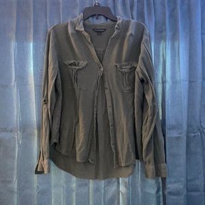 ROCK & REPUBLIC GREEN BUTTON UP